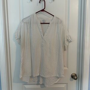 Crown & Ivy Cream Ruffled Asymmetrical Tunic